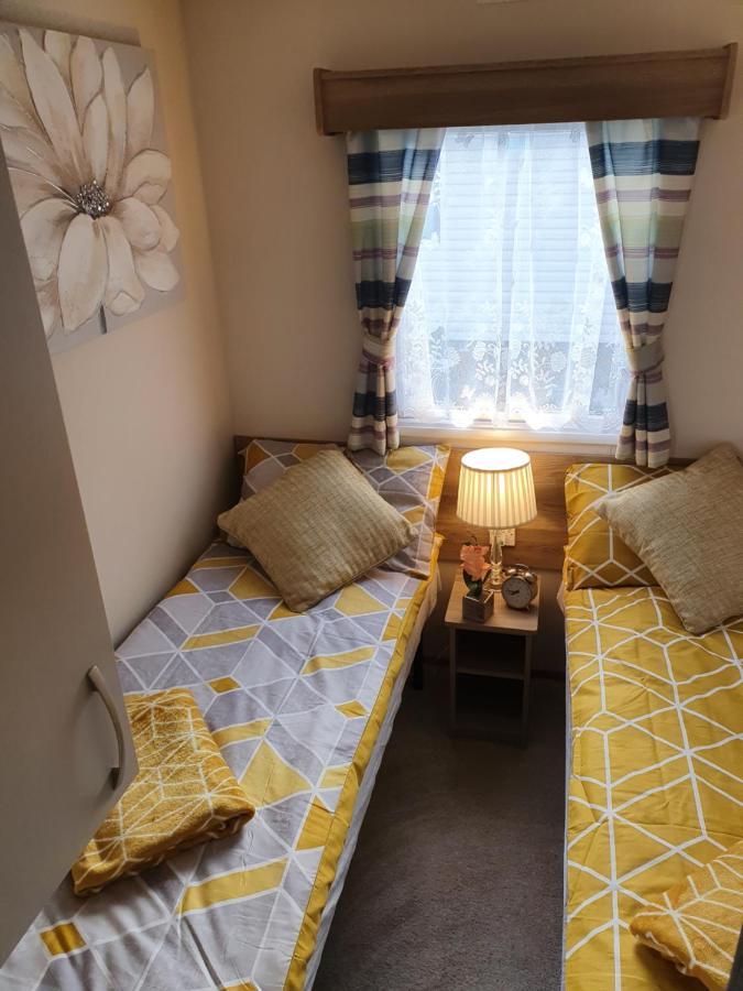 Relaxing Breaks With Hot Tub At Tattershal Lakes 3 Bedroom Tattershall Exterior foto
